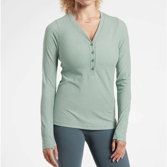 NWT Athleta Uptempo Ribbed Henley Top Size S - Picture 1 of 8